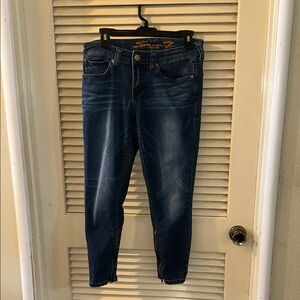 Seven7 Blue Jeggings with Classic Denim Look